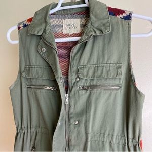 Southwestern Knit Back Olive Green Utility Vest Size Small